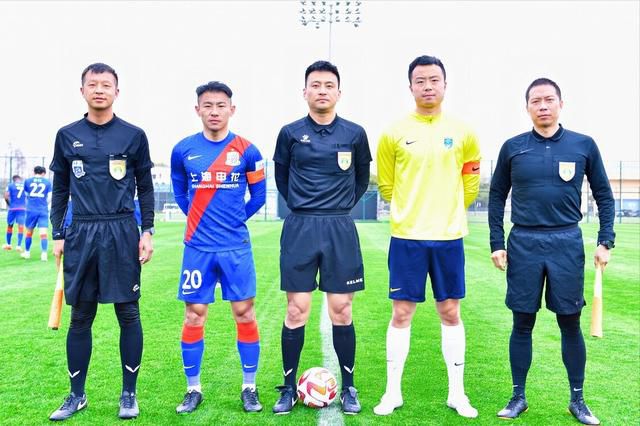 本周，火爆暑期档的《独行月球 2022国庆档票房破9亿 《万里归途》6亿暂列第一 2022-10-04 据灯塔专业版数据显示，截至10月4日14时02分，2022国庆档（10月1日-10月7日）总票房（含预售）突破9亿元。