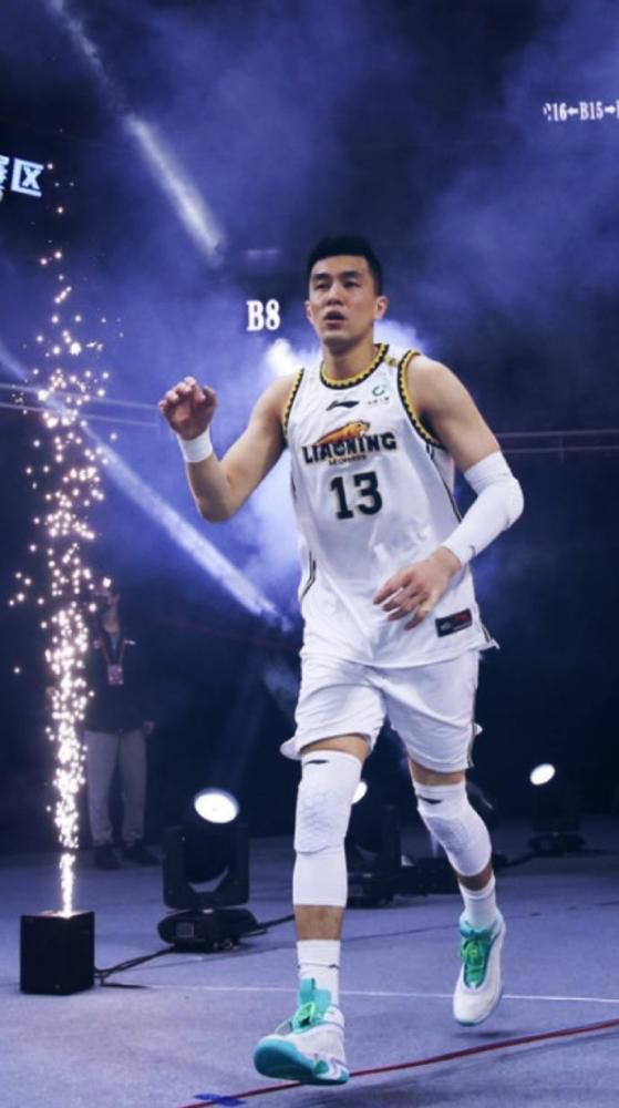 与中岛健人演绎奇幻爱情故事 2024-02-26 日前，曾执导《今夜，就算这份爱恋从世界上消失》《唇上之歌》等影片的三木孝浩曝光新作动态，他将翻拍法国和比利时合拍的电影《致我的陌生恋人》。